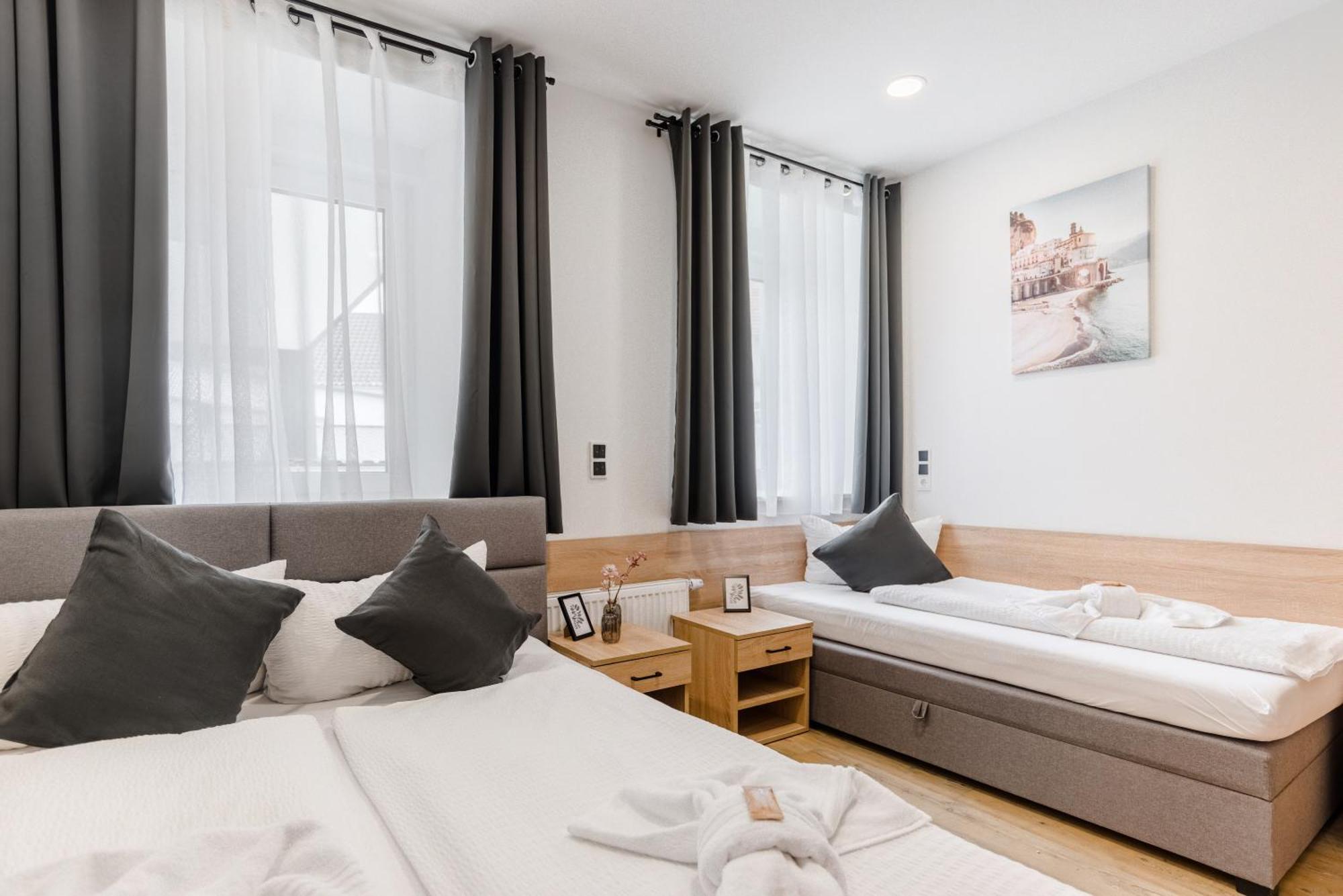 Hotel Montenegro Worms Buitenkant foto